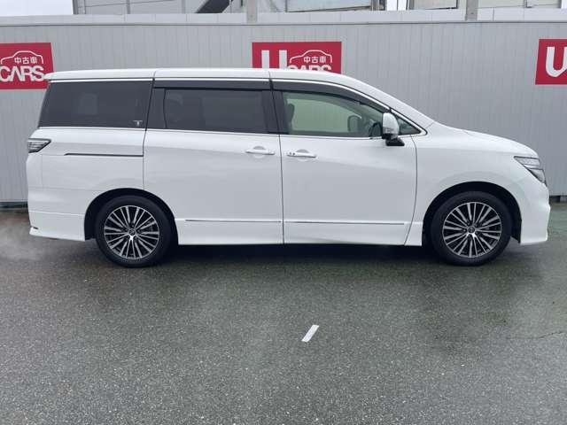 エルグランド 2.5 250ハイウェイスターS 純正ナビ 後席モニター 両オートスライド アルミホイル 点検記録簿 両側パワ-スライドドア 360カメラ ドライブレコーダ ワンオ-ナ-車 サイドカメラ クルコン インテリキー Bカメラ LEDヘッドランプ サイドカーテンエアバック 盗難防止(19枚目)