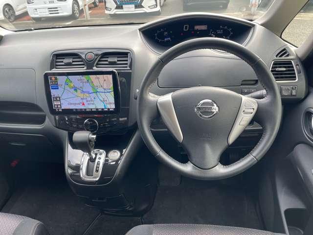 セレナ 2.0 ハイウェイスター S-HYBRID ナビ バックモニター 両側オートスライド スマートエントリー オートクルーズ Bカメラ ドライブレコーダー ETC アルミホイール メモナビ ABS ナビTV キーレス パワーウィンドウ 助手席エアバック パワーステアリング 運転席エアバック(3枚目)