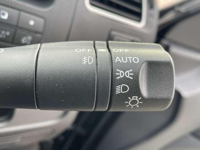 セレナ 2.0 ハイウェイスター S-HYBRID ナビ バックモニター 両側オートスライド スマートエントリー オートクルーズ Bカメラ ドライブレコーダー ETC アルミホイール メモナビ ABS ナビTV キーレス パワーウィンドウ 助手席エアバック パワーステアリング 運転席エアバック(12枚目)