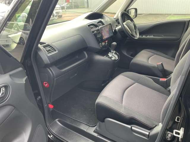 セレナ 2.0 ハイウェイスター S-HYBRID ナビ バックモニター 両側オートスライド スマートエントリー オートクルーズ Bカメラ ドライブレコーダー ETC アルミホイール メモナビ ABS ナビTV キーレス パワーウィンドウ 助手席エアバック パワーステアリング 運転席エアバック(17枚目)