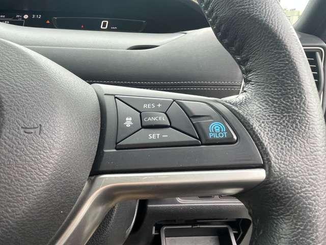 セレナ 2.0 ハイウェイスター VセレクションII プロパイ 純正デカナビ 後席モニタ AVM バックモニタ 全周囲モニタ アイスト インテリキー LEDライト ETC車載器 記録簿 ドライブレコーダー メモリ-ナビ アルミ TVナビ エアバック ABS Wエアバッグ パワーウィンドウ(10枚目)