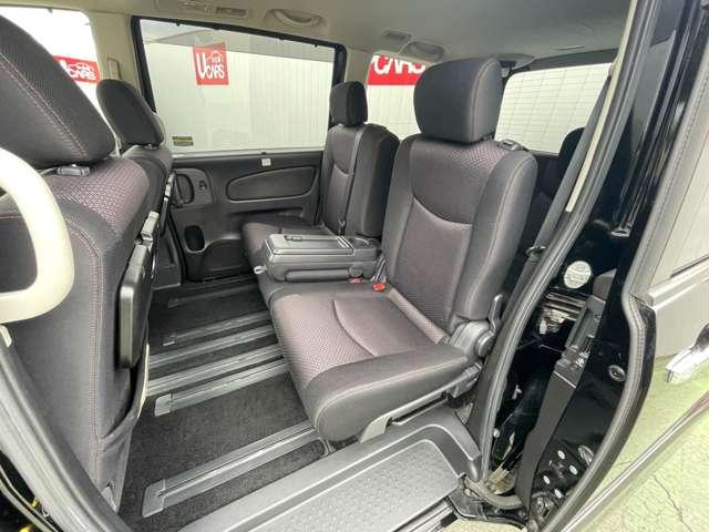 セレナ ２．０　ハイウェイスター　Ｓ－ＨＹＢＲＩＤ　スマートエントリー　オートクルーズ　ドライブレコーダー　ＥＴＣ　アルミホイール　メモナビ　ＡＢＳ　ナビＴＶ　キーレス　パワーウィンドウ　助手席エアバック　パワーステアリング　運転席エアバック（12枚目）