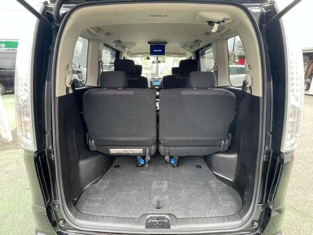 セレナ ２．０　ハイウェイスター　Ｓ－ＨＹＢＲＩＤ　スマートエントリー　オートクルーズ　ドライブレコーダー　ＥＴＣ　アルミホイール　メモナビ　ＡＢＳ　ナビＴＶ　キーレス　パワーウィンドウ　助手席エアバック　パワーステアリング　運転席エアバック（15枚目）