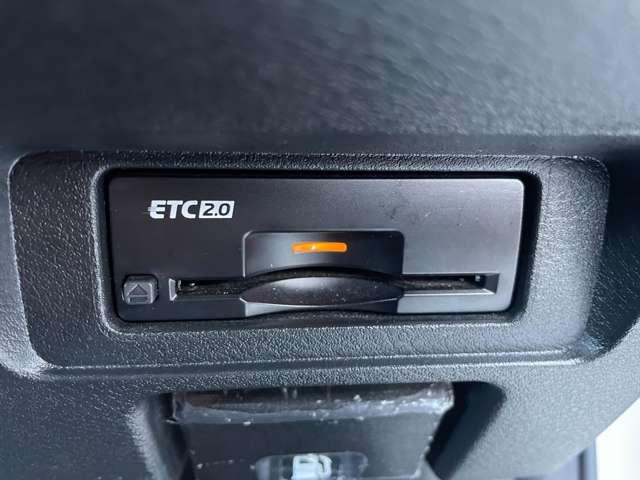オーラ １．２　Ｇ　純正ナビ　アラモニ　ＢＯＳＥ　プロパイロット　自動（被害軽減）ブレーキ　ＬＥＤ　ＬＫＡ　サイドカメラ　ＥＴＣ　ドライブレコーダー　カーテンエアバッグ　イモビライザー　アルミホイール　インテリジェントキー　パワーウィンドウ　ワンオーナー　ナビＴＶ（7枚目）