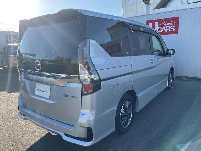 セレナ １．２　ｅ－ＰＯＷＥＲ　ハイウェイスター　Ｖ　プロパイロット　純正デカナビ　アラモニ　３６０°カメラ　エマジェンシーブレーキ　１オナ　スマキー　バックカメラ　ＬＥＤ　レーンアシスト　点検記録簿付　ＥＴＣ　ドラレコ　イモビ　サイドカーテンエアバック　フルオートエアコン　アルミホイール（2枚目）