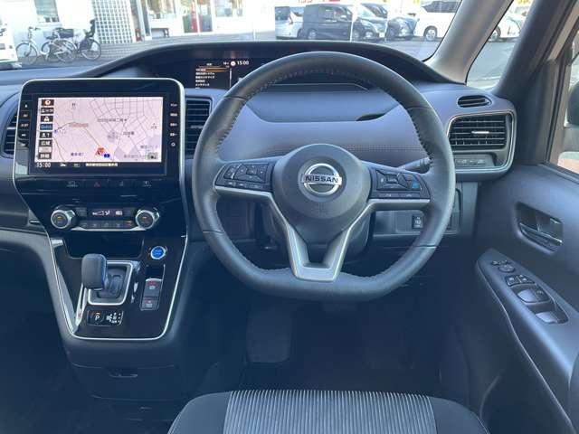 セレナ １．２　ｅ－ＰＯＷＥＲ　ハイウェイスター　Ｖ　プロパイロット　純正デカナビ　アラモニ　３６０°カメラ　エマジェンシーブレーキ　１オナ　スマキー　バックカメラ　ＬＥＤ　レーンアシスト　点検記録簿付　ＥＴＣ　ドラレコ　イモビ　サイドカーテンエアバック　フルオートエアコン　アルミホイール（3枚目）