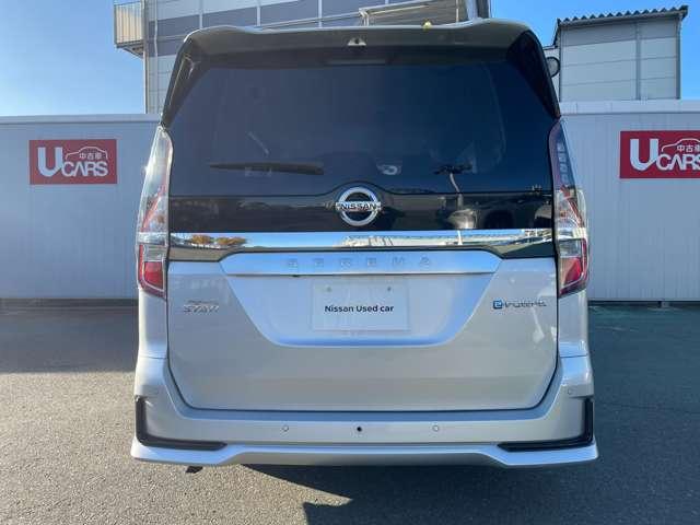 セレナ １．２　ｅ－ＰＯＷＥＲ　ハイウェイスター　Ｖ　プロパイロット　純正デカナビ　アラモニ　３６０°カメラ　エマジェンシーブレーキ　１オナ　スマキー　バックカメラ　ＬＥＤ　レーンアシスト　点検記録簿付　ＥＴＣ　ドラレコ　イモビ　サイドカーテンエアバック　フルオートエアコン　アルミホイール（10枚目）