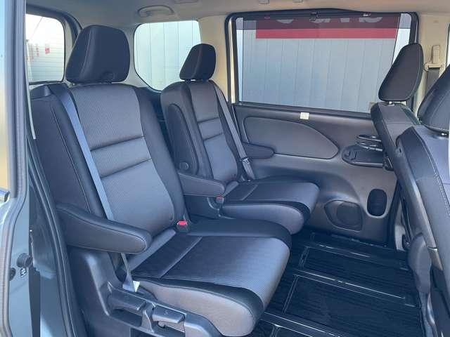 セレナ １．２　ｅ－ＰＯＷＥＲ　ハイウェイスター　Ｖ　プロパイロット　純正デカナビ　アラモニ　３６０°カメラ　エマジェンシーブレーキ　１オナ　スマキー　バックカメラ　ＬＥＤ　レーンアシスト　点検記録簿付　ＥＴＣ　ドラレコ　イモビ　サイドカーテンエアバック　フルオートエアコン　アルミホイール（12枚目）