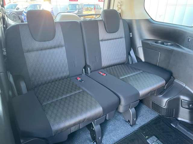 セレナ １．２　ｅ－ＰＯＷＥＲ　ハイウェイスター　Ｖ　プロパイロット　純正デカナビ　アラモニ　３６０°カメラ　エマジェンシーブレーキ　１オナ　スマキー　バックカメラ　ＬＥＤ　レーンアシスト　点検記録簿付　ＥＴＣ　ドラレコ　イモビ　サイドカーテンエアバック　フルオートエアコン　アルミホイール（13枚目）