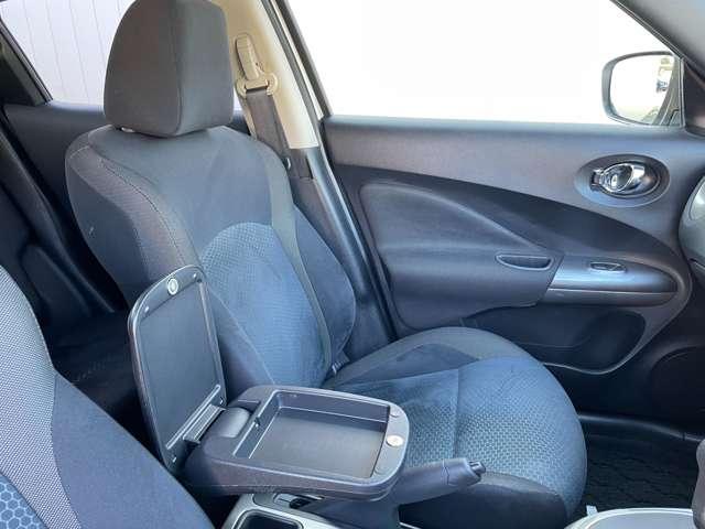 ジューク １．６　１６ＧＴ　純正ナビ　アラウンドビュー　フォグランプ　オートエアコン　バックモニター　全周囲カメラ　点検記録簿　アルミホイール　ワンセグＴＶ　ＡＢＳ　ＥＴＣ　キーレス　パワーウィンドウ　パワーステアリング　メモリーナビ　ワンオーナー車（11枚目）