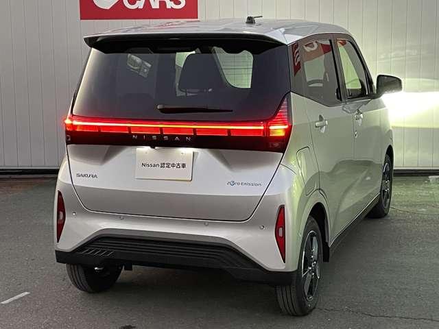 サクラ X 純正ナビ アラウンドビュー アラウンドヴューモニター 運転席エアバック AAC LEDヘッドランプ スマートキー レーンアシスト 盗難防止システム キーレスエントリー ワンオーナー バックモニター パワーステアリング ABS(2枚目)