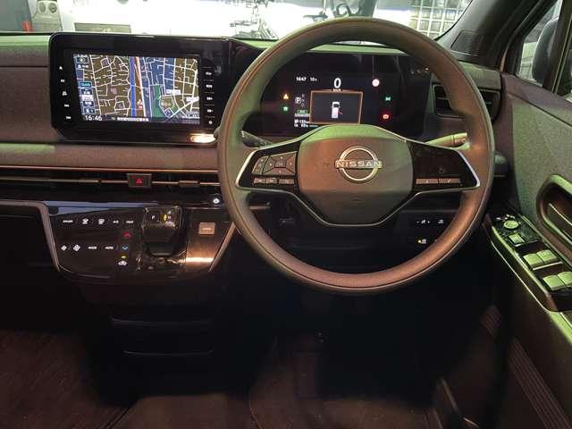 サクラ X 純正ナビ アラウンドビュー アラウンドヴューモニター 運転席エアバック AAC LEDヘッドランプ スマートキー レーンアシスト 盗難防止システム キーレスエントリー ワンオーナー バックモニター パワーステアリング ABS(3枚目)