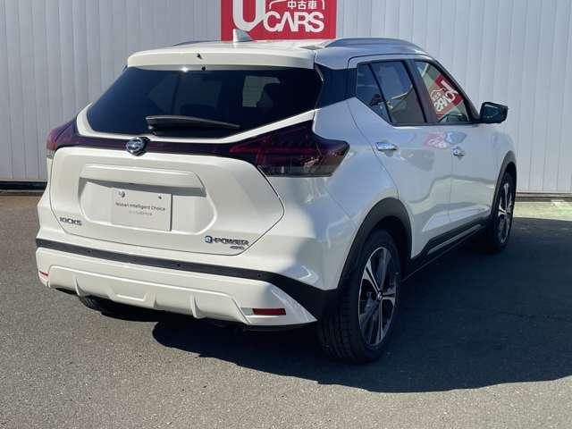 キックス 1.2 X FOUR スタイルエディション(e-POWER) 4WD プロパイロット 純正ナビ アラウンドビュー 衝突軽減 LED 全方位カメラ スマートキー 車線逸脱警報 4WD ドライブレコーダー バックカメラ ETC アルミホイール メモリーナビ ワンオーナー オートエアコン(3枚目)