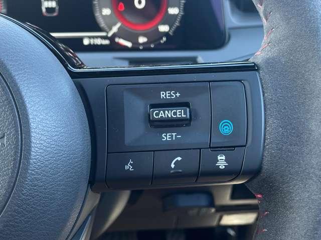 オーラ ニスモ　カーテンエアバッグ　エマブレ　インテリキー　ＥＴＣ　ドラレコ　車線逸脱警報　ワンセグ　キーフリーシステム　ダブルエアバック　定期点検記録簿　アルミホイール　運転席エアバッグ　メモリーナビ　ナビＴＶ（8枚目）