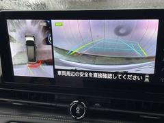 アラウンドビューモニター付きで車庫入れも楽々！ 6