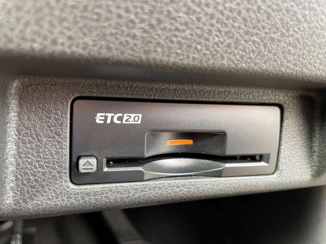 リーフ ｅ＋　Ｇ　純正（メーカー）メモリーナビ・フルセグＴＶ　インテリジェントアラウンドビューモニター　ＬＥＤヘッド　インテリジェントキー　レーダークルコン　ドライブレコーダー　車線逸脱　メモリーナビ　ＥＴＣ　パーキングアシスト　サイドカーテンエアバック　記録簿（11枚目）