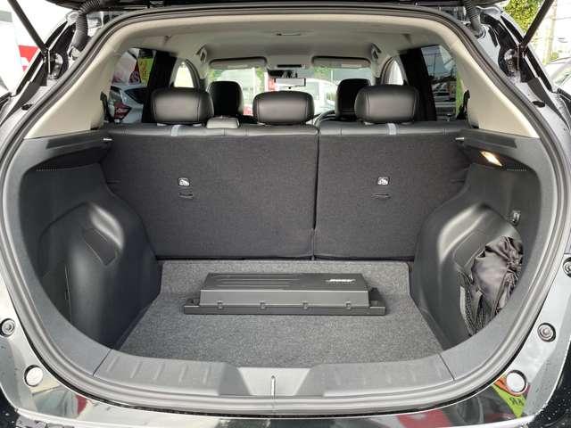 リーフ ｅ＋　Ｇ　純正（メーカー）メモリーナビ・フルセグＴＶ　インテリジェントアラウンドビューモニター　ＬＥＤヘッド　インテリジェントキー　レーダークルコン　ドライブレコーダー　車線逸脱　メモリーナビ　ＥＴＣ　パーキングアシスト　サイドカーテンエアバック　記録簿（12枚目）