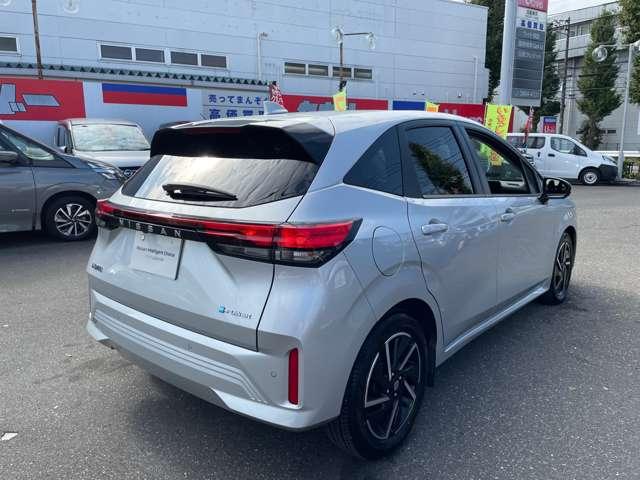 ノート １．２　Ｘ　当社試乗車　プロパイ　日産コネクトナビ　ＡＶＭ　リアカメラ　衝突被害軽減ブレ－キ　全方位カメラ　ＥＴＣ付　アルミ　ＬＥＤヘッドライト　レーダークルーズ　レーンアシスト　インテリジェントキー　ワンオーナー　アイドリングストップ　整備記録簿　ＴＶナビ（2枚目）