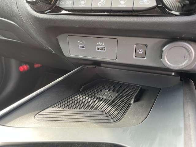 ノート １．２　Ｘ　当社試乗車　プロパイ　日産コネクトナビ　ＡＶＭ　リアカメラ　衝突被害軽減ブレ－キ　全方位カメラ　ＥＴＣ付　アルミ　ＬＥＤヘッドライト　レーダークルーズ　レーンアシスト　インテリジェントキー　ワンオーナー　アイドリングストップ　整備記録簿　ＴＶナビ（8枚目）