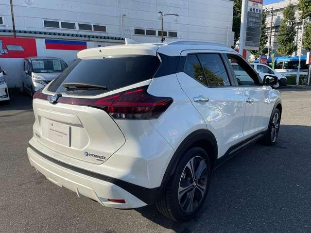 キックス 1.2 X FOUR スタイルエディション(e-POWER) 衝突軽減 LED 全方位カメラ スマートキー 車線逸脱警報 4WD ドライブレコーダー バックカメラ ETC アルミホイール メモリーナビ ワンオーナー オートエアコン アイドリングストップ(2枚目)