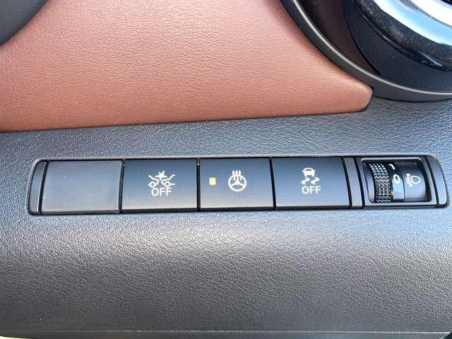 キックス 1.2 X FOUR スタイルエディション(e-POWER) 衝突軽減 LED 全方位カメラ スマートキー 車線逸脱警報 4WD ドライブレコーダー バックカメラ ETC アルミホイール メモリーナビ ワンオーナー オートエアコン アイドリングストップ(9枚目)