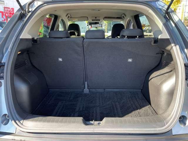 ノート １．２　Ｘ　ワンオーナー　日産コネクトナビ　ＡＶＭ　リアカメラ　衝突被害軽減ブレ－キ　全方位カメラ　ＥＴＣ付　レーンアシスト　インテリジェントキー　ワンオーナー　ドラレコ　アイドリングストップ　整備記録簿　盗難防止システム　フルセグＴＶ　ＴＶナビ（12枚目）