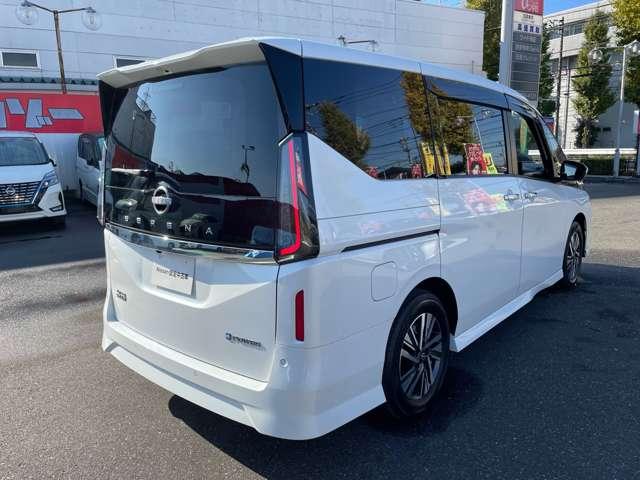 セレナ 1.4 e-POWER ハイウェイスターV ワンオーナー 自動(被害軽減)ブレーキ LDP 追従クルーズ LEDランプ バックモニター アルミホイール ドライブレコーダ ETC 記録簿 盗難防止システム スマートキー 1オナ オートエアコン メモリーナビ(2枚目)