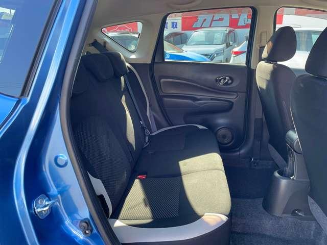 ノート １．２　Ｘ　純正メモリーナビ　バックカメラ　フルセグＴＶ　レーダーブレーキサポート　ＥＴＣ搭載　１オーナー車　記録簿付き　スマトキー　セキュリティーアラーム　キーレス　運転席助手席エアバッグ　ナビＴＶ　フルセグ　バックカメラ　エアコン　パワーウィンドウ（12枚目）