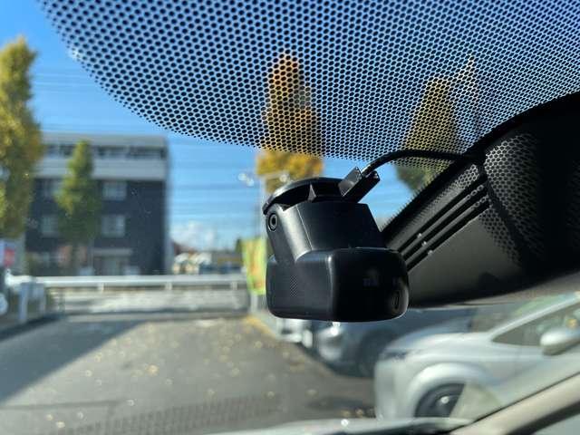 セレナ 1.2 e-POWER ハイウェイスター V プロパイロット 360°カメラ エマジェンシーブレーキ 1オナ スマキー バックカメラ LED レーンアシスト 点検記録簿付 ETC ドラレコ Aストップ イモビ サイドカーテンエアバック フルオートエアコン ABS(10枚目)