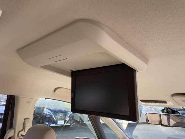 セレナ ２．０　Ｘ　ワンオーナー純正メモリーナビ・フルセグＴＶ　３６０度カメラ　ワンオ－ナ－車　インテリジェントキー　サイドカメラ　Ａストップ　ＥＴＣ　ドラレコ　レーンキープ　記録簿　キーレス　メモナビ　フルセグテレビ　パワーウインドウ　ナビＴＶ　ＡＢＳ　エアコン（6枚目）