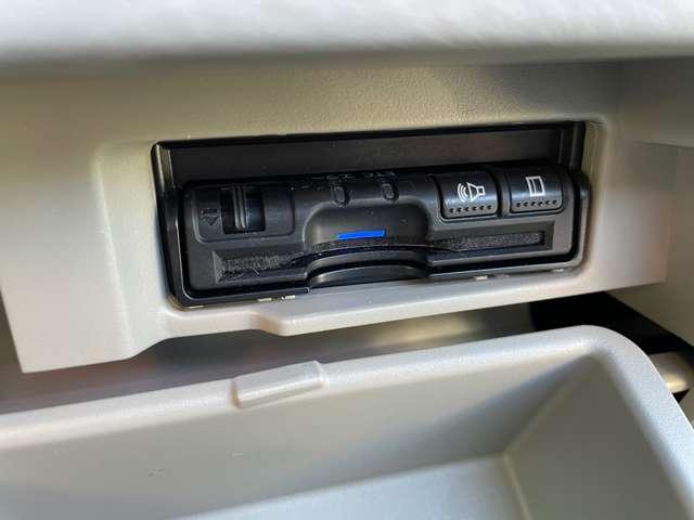 セレナ ２．０　Ｘ　ワンオーナー純正メモリーナビ・フルセグＴＶ　３６０度カメラ　ワンオ－ナ－車　インテリジェントキー　サイドカメラ　Ａストップ　ＥＴＣ　ドラレコ　レーンキープ　記録簿　キーレス　メモナビ　フルセグテレビ　パワーウインドウ　ナビＴＶ　ＡＢＳ　エアコン（13枚目）