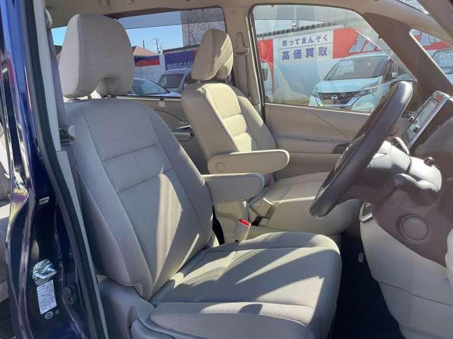 セレナ ２．０　Ｘ　ワンオーナー純正メモリーナビ・フルセグＴＶ　３６０度カメラ　ワンオ－ナ－車　インテリジェントキー　サイドカメラ　Ａストップ　ＥＴＣ　ドラレコ　レーンキープ　記録簿　キーレス　メモナビ　フルセグテレビ　パワーウインドウ　ナビＴＶ　ＡＢＳ　エアコン（16枚目）