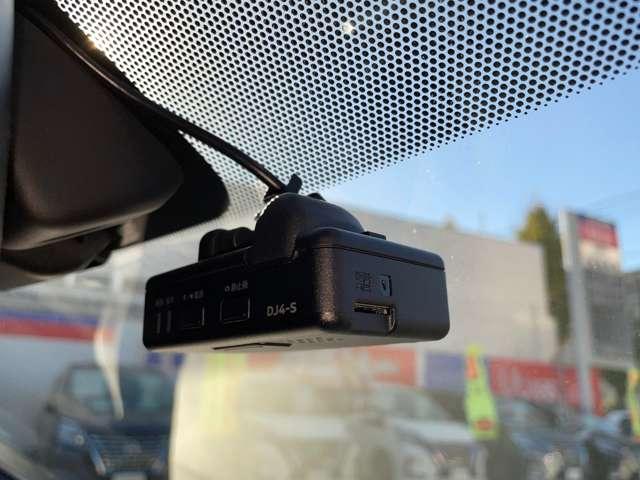 リーフ e+ X 純正(メーカー)メモリーナビ・フルセグTV AVM ワンオ-ナ-車 寒冷地 LEDライト アダプティブクルーズコントロール ドラレコ ETC インテリキー バックカメラ 点検記録簿 メモリーナビ オートエアコン サイドエアバック Wエアバック AW(11枚目)