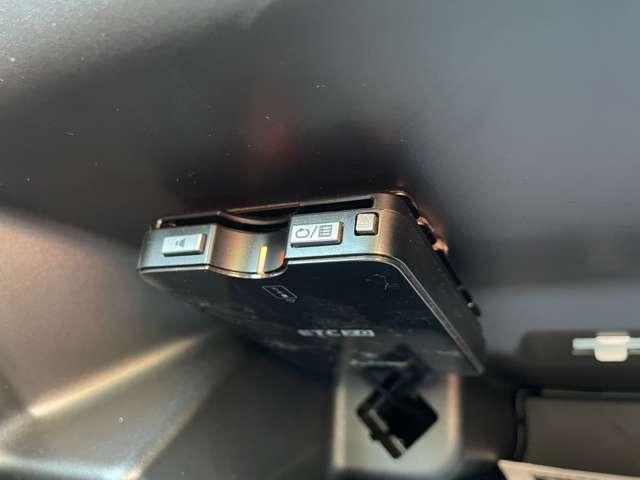 リーフ e+ X 純正(メーカー)メモリーナビ・フルセグTV AVM ワンオ-ナ-車 寒冷地 LEDライト アダプティブクルーズコントロール ドラレコ ETC インテリキー バックカメラ 点検記録簿 メモリーナビ オートエアコン サイドエアバック Wエアバック AW(12枚目)