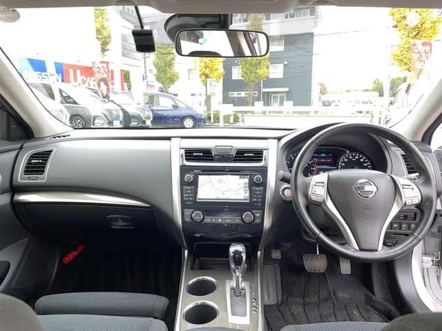 ティアナ ２．５　ＸＬ　ワンオーナー　純正メモリーナビ　ＡＶＭ　イモビライザー　ワンオーナー車　アラウンドビュ－モニタ－　スマキー　ドライブレコーダー　ＬＤＷ　クルコン　カーテンエアバック　ＡＡＣ　パワーウインドウ　ＥＴＣ　Ｂカメラ　アルミホイール　キーレス（4枚目）