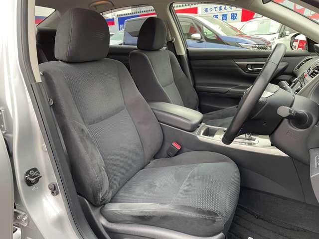 ティアナ ２．５　ＸＬ　ワンオーナー　純正メモリーナビ　ＡＶＭ　イモビライザー　ワンオーナー車　アラウンドビュ－モニタ－　スマキー　ドライブレコーダー　ＬＤＷ　クルコン　カーテンエアバック　ＡＡＣ　パワーウインドウ　ＥＴＣ　Ｂカメラ　アルミホイール　キーレス（13枚目）