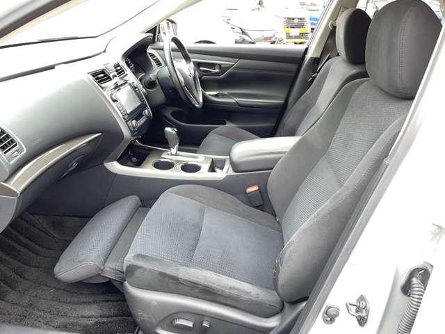 ティアナ ２．５　ＸＬ　ワンオーナー　純正メモリーナビ　ＡＶＭ　イモビライザー　ワンオーナー車　アラウンドビュ－モニタ－　スマキー　ドライブレコーダー　ＬＤＷ　クルコン　カーテンエアバック　ＡＡＣ　パワーウインドウ　ＥＴＣ　Ｂカメラ　アルミホイール　キーレス（15枚目）