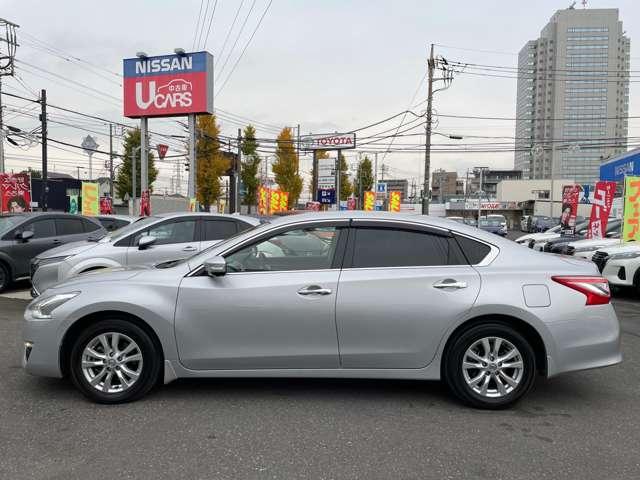 ティアナ ２．５　ＸＬ　ワンオーナー　純正メモリーナビ　ＡＶＭ　イモビライザー　ワンオーナー車　アラウンドビュ－モニタ－　スマキー　ドライブレコーダー　ＬＤＷ　クルコン　カーテンエアバック　ＡＡＣ　パワーウインドウ　ＥＴＣ　Ｂカメラ　アルミホイール　キーレス（19枚目）