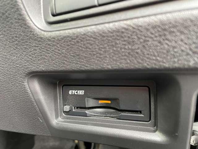 セレナ １．４　ｅ－ＰＯＷＥＲ　ハイウェイスターＶ　後席モニター　自動（被害軽減）ブレーキ　ＬＤＰ　追従クルーズ　ＬＥＤランプ　バックモニター　アルミホイール　ドライブレコーダ　ＥＴＣ　記録簿　盗難防止システム　スマートキー　１オナ　オートエアコン　ナビＴＶ（12枚目）