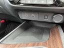 スマートホンを置いての充電も可能です(対応機種によります)