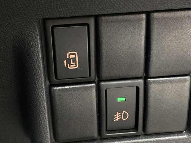 ルークス ６６０　ハイウェイスター　純正メモリーナビ／バックモニター　ナビＴＶ　ＥＴＣ付　バックモニタ－　パワーウインド　デュアルエアバッグ　ＡＡＣ　運転席エアバック　パワステ　メモリナビ　両側スライド左側パワースライドドア　アルミ　キーレス　ワンセグＴＶ　ＡＢＳ（5枚目）