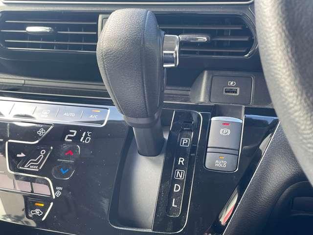 お車の在庫状況はネットからのお問い合わせですと営業時間外の場合、返信にお時間頂いております、在庫の確認をお急ぎの際は、営業時間内にお電話によるお問い合わせをお勧めします。