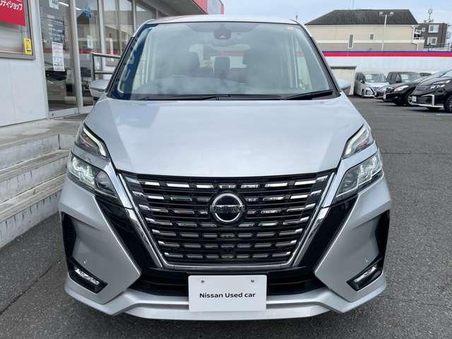 セレナ 2.0 ハイウェイスター V 4WD プロパイロット/後席モニター メンテナンスノート 衝突被害軽減 車線逸脱防止 LEDライト ワンオーナー フルオートエアコン バックモニター ドラレコ インテリジェントキー ETC アイドリングストップ 4WD アルミホイール(13枚目)