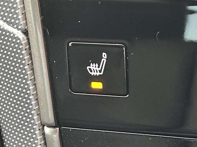 スカイライン 3.0 400R アラウンドビューモニター/BOSEサウンド LEDヘッド キーレスエントリー ワンオーナ 車線逸脱警報 スマ-トキ- バックモニター クルコン メモリーナビ ナビTV サイドカメラ AAC アルミ 盗難防止装置 ETC サイドエアバッグ(9枚目)