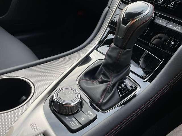 スカイライン 3.0 400R アラウンドビューモニター/BOSEサウンド LEDヘッド キーレスエントリー ワンオーナ 車線逸脱警報 スマ-トキ- バックモニター クルコン メモリーナビ ナビTV サイドカメラ AAC アルミ 盗難防止装置 ETC サイドエアバッグ(12枚目)