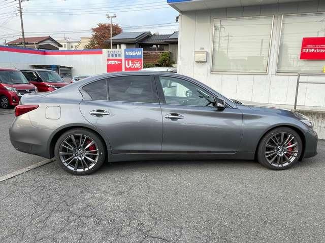 スカイライン 3.0 400R アラウンドビューモニター/BOSEサウンド LEDヘッド キーレスエントリー ワンオーナ 車線逸脱警報 スマ-トキ- バックモニター クルコン メモリーナビ ナビTV サイドカメラ AAC アルミ 盗難防止装置 ETC サイドエアバッグ(15枚目)