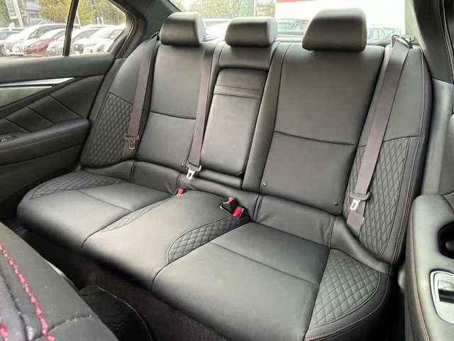 スカイライン 3.0 400R アラウンドビューモニター/BOSEサウンド LEDヘッド キーレスエントリー ワンオーナ 車線逸脱警報 スマ-トキ- バックモニター クルコン メモリーナビ ナビTV サイドカメラ AAC アルミ 盗難防止装置 ETC サイドエアバッグ(19枚目)