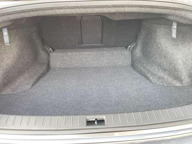 スカイライン 3.0 400R アラウンドビューモニター/BOSEサウンド LEDヘッド キーレスエントリー ワンオーナ 車線逸脱警報 スマ-トキ- バックモニター クルコン メモリーナビ ナビTV サイドカメラ AAC アルミ 盗難防止装置 ETC サイドエアバッグ(20枚目)