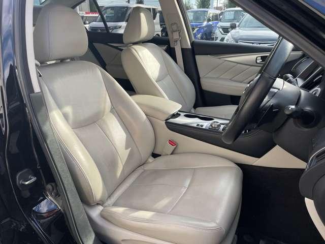 スカイライン 3.0 GT タイプSP サンルーフ/シートヒーター ドラレコ アルミホイール オートクルーズコントロール ナビTV サンルーフ レーンキープ LEDヘッドランプ スマートキー ETC イモビライザー バックカメラ 1オーナー アラウンドモニタ(17枚目)