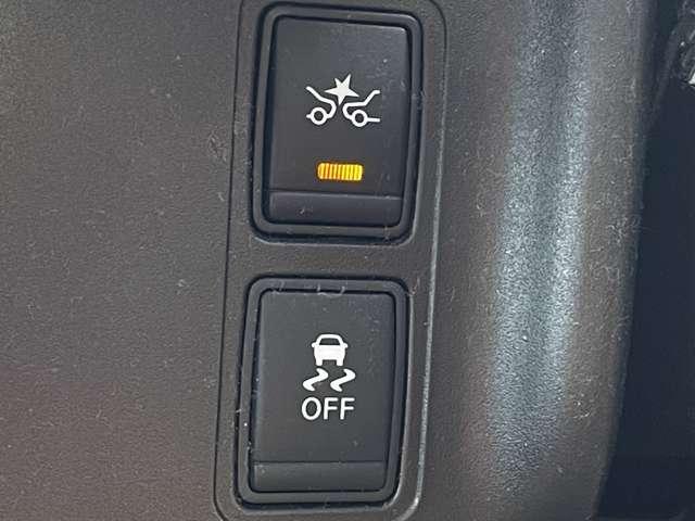 セレナ ２．０　ハイウェイスター　プロパイロット　エディション　純正メモリーナビ／踏み間違いアシスト　インテリジェントクルーズコントロール　メモリナビ　踏み間違い衝突防止　ＬＤＰ　アルミホイール　サイドエアバック　キーレス　ＬＥＤライト　バックカメラ　ＥＴＣ　ナビ＆ＴＶ　ワンセグ　パワーウィンドウ（6枚目）